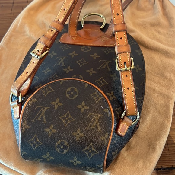 Authentic Louis Vuitton!!! Ellipse backpack, sac a dos. Adjustable straps!!! - Picture 3 of 11